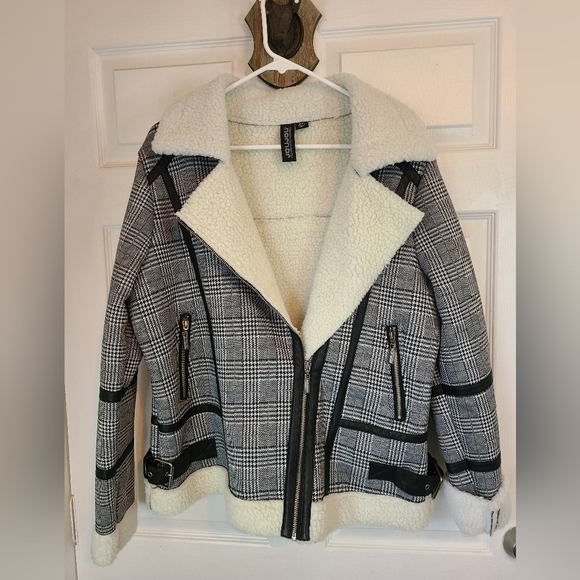 JouJou Woman's Moto Jacket, Size: XL Color: Grey and White - Picture 3 of 16